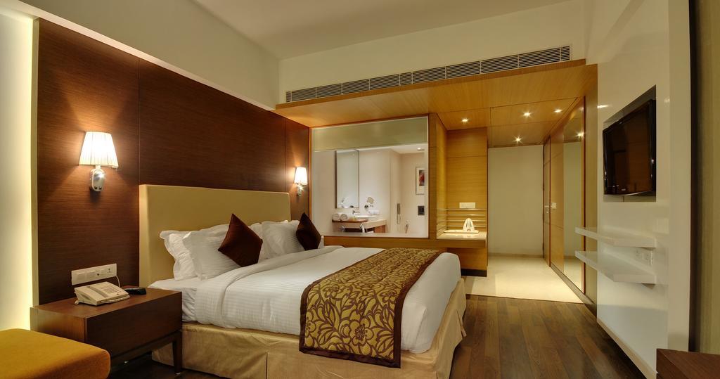 Hotel Platinum Rajkot Bilik gambar
