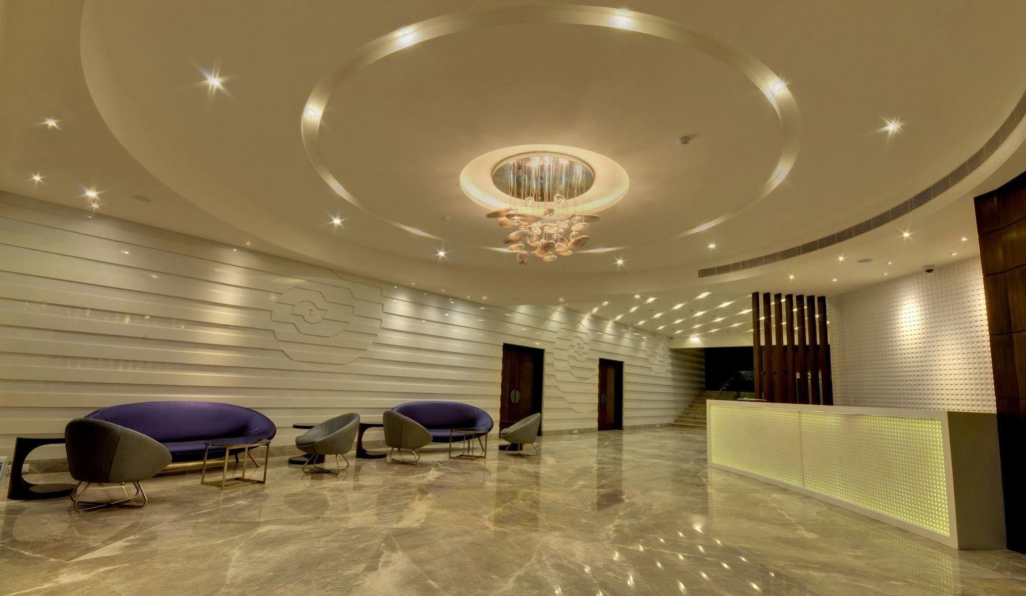 Hotel Platinum Rajkot Luaran gambar