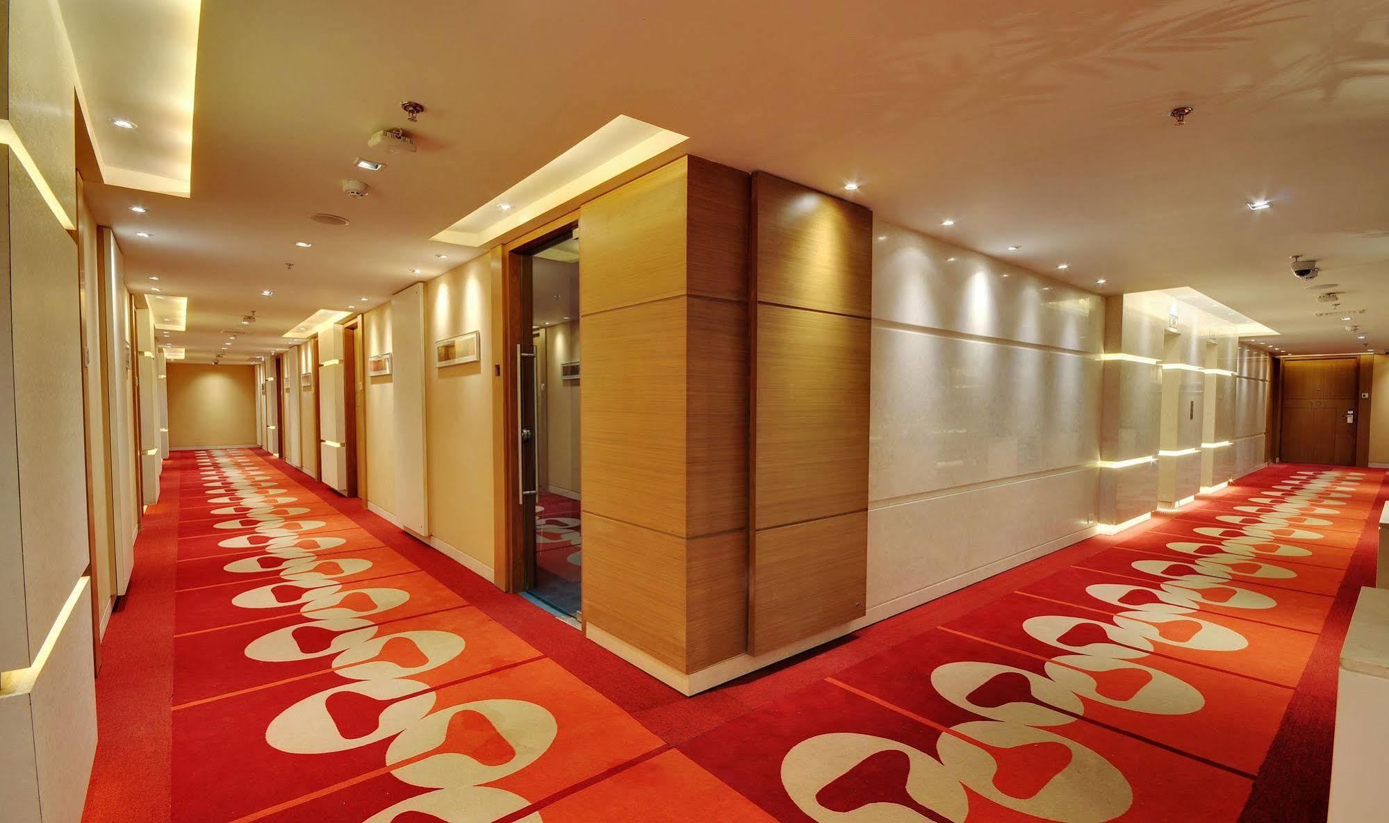 Hotel Platinum Rajkot Luaran gambar