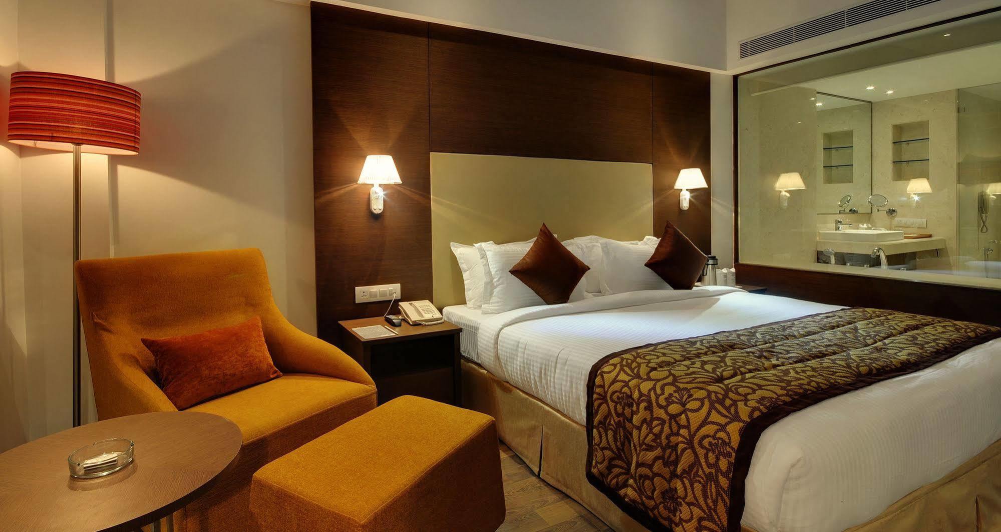Hotel Platinum Rajkot Luaran gambar