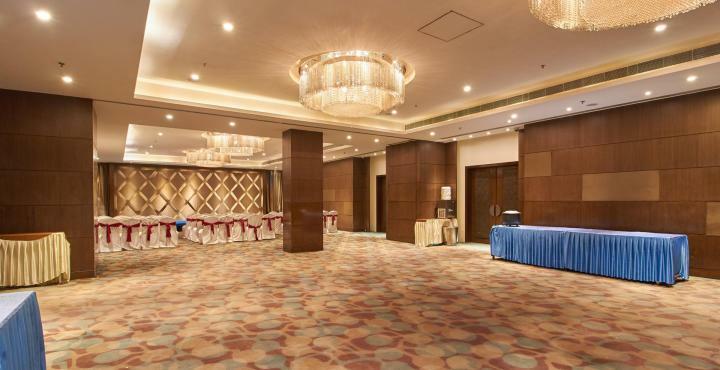 Hotel Platinum Rajkot Luaran gambar