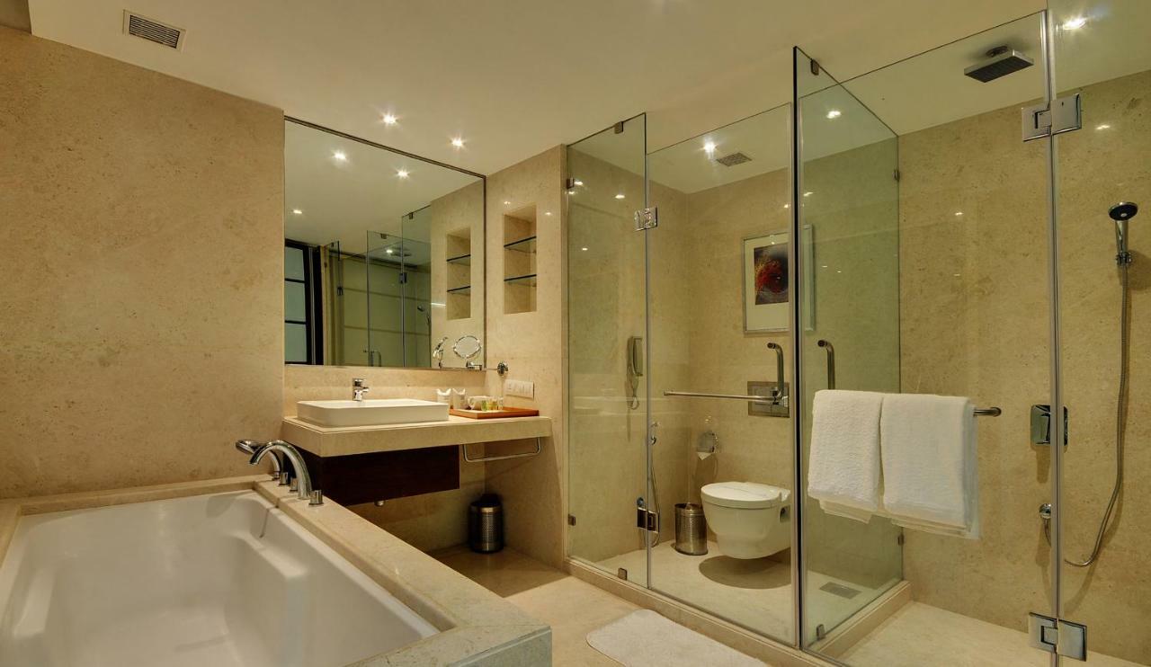 Hotel Platinum Rajkot Luaran gambar